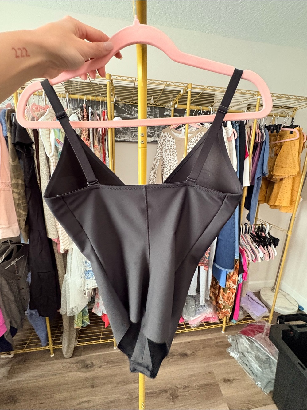 SKIMS Black Seamless Push Up Shaping Bodysuit - Picture 3 of 5